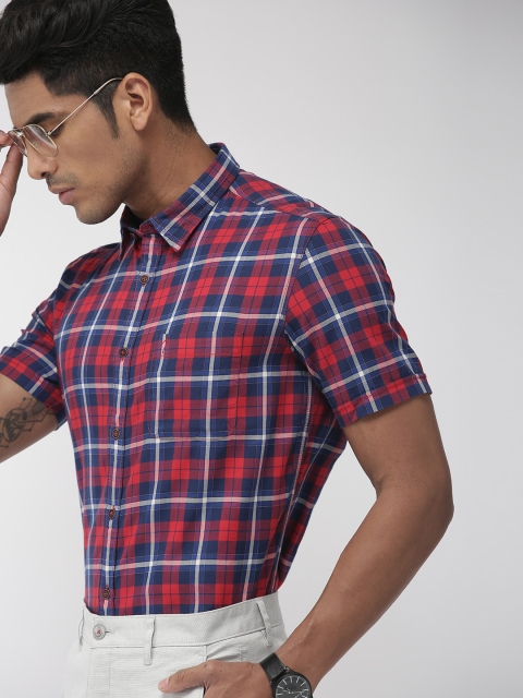 

Indian Terrain Men Navy & Red Slim Fit Checked Smart Casual Shirt, Navy blue