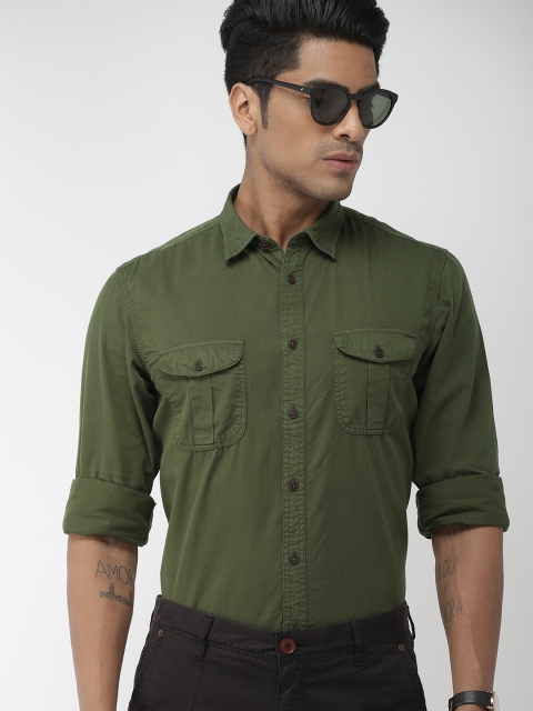 

Indian Terrain Men Olive Green Slim Fit Solid Casual Shirt