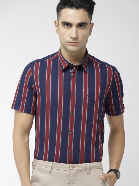 

Indian Terrain Men Navy Blue & Red Slim Fit Striped Casual Shirt
