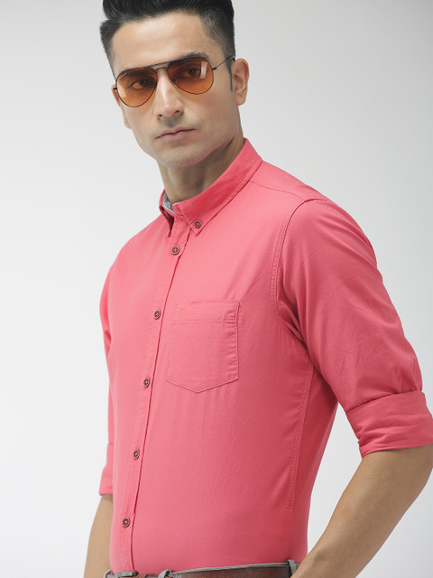 

Indian Terrain Men Pink Slim Fit Solid Smart Casual Shirt