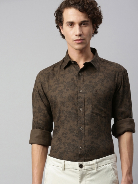 

Indian Terrain Men Brown & Black Regular Fit Printed Casual Shirt