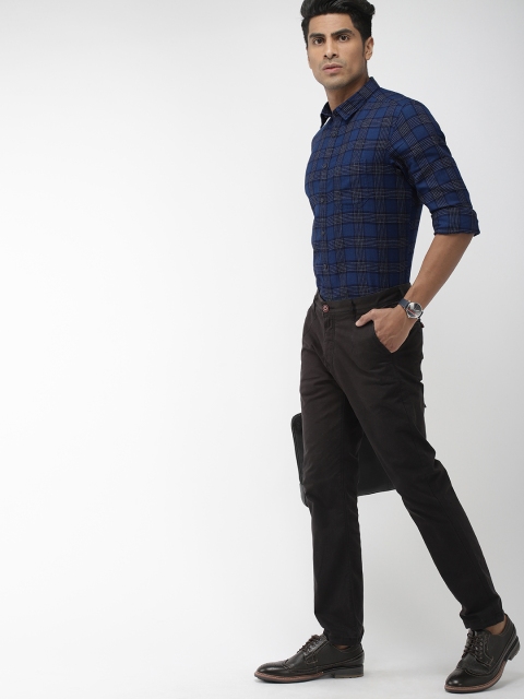 

Indian Terrain Men Blue Slim Fit Checked Smart Casual Shirt