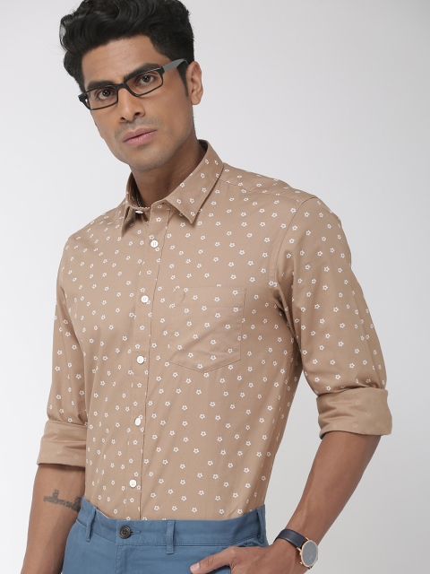 

Indian Terrain Men Beige & White Slim Fit Printed Casual Shirt