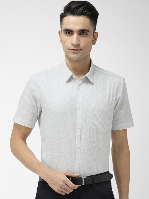 

Indian Terrain Men White & Grey Slim Fit Printed Smart Casual Shirt