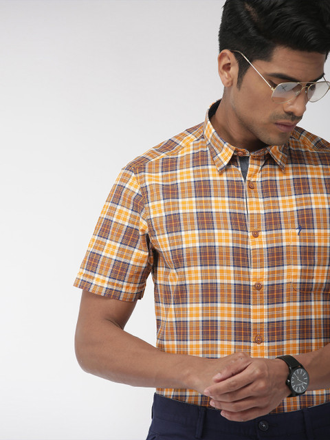 

Indian Terrain Men Mustard Yellow & Navy Blue Slim Fit Checked Smart Casual Shirt