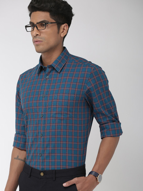 

Indian Terrain Men Blue & Maroon Slim Fit Checked Smart Casual Shirt