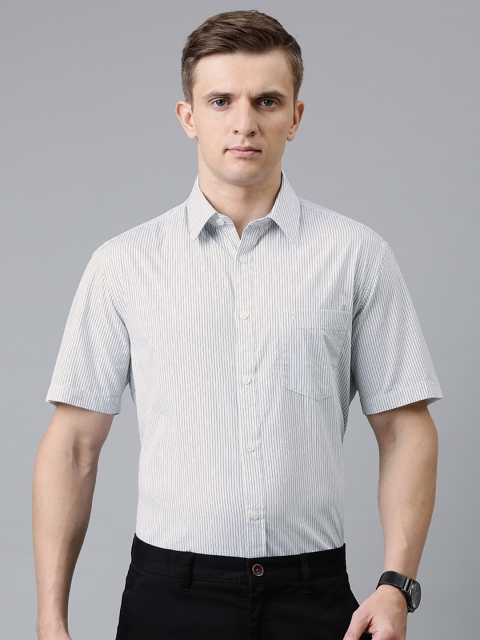

Indian Terrain Men White & Black Slim Fit Striped Smart Casual Shirt