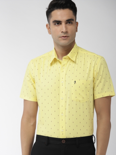 

Indian Terrain Men Yellow Printed Casual Shirt