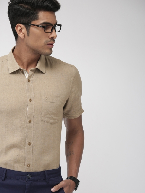 

Indian Terrain Men Beige Slim Fit Linen Solid Smart Casual Shirt