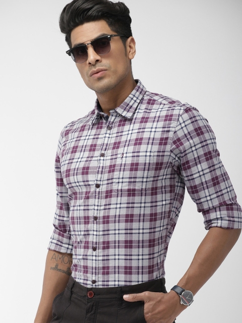 

Indian Terrain Men Grey & Burgundy Slim Fit Checked Smart Casual Shirt