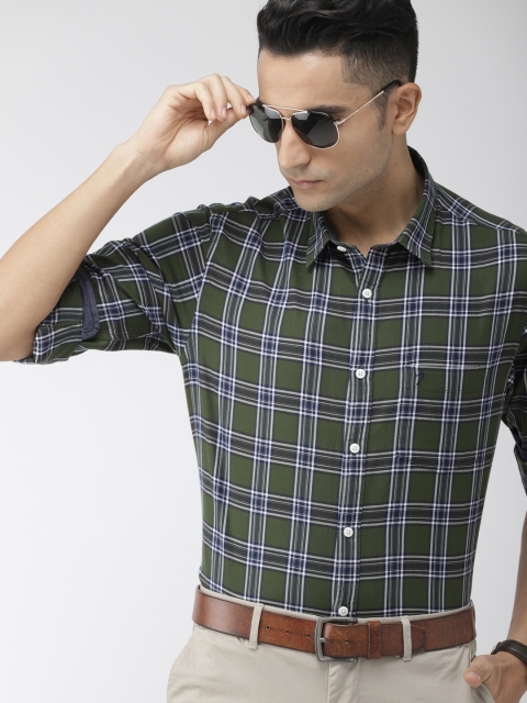 

Indian Terrain Men Olive Green & Navy Blue Slim Fit Checked Smart Casual Shirt