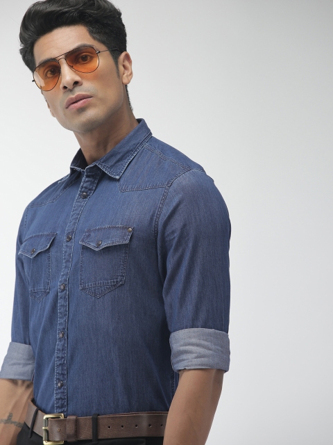 

Indian Terrain Men Blue Slim Fit Faded Chambray Casual Shirt