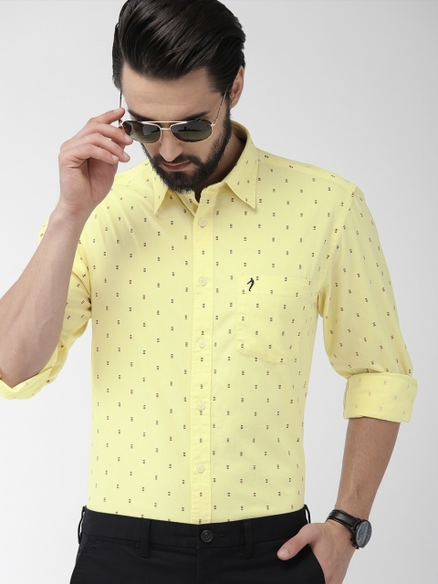 

Indian Terrain Men Yellow Slim Fit Printed Casual Shirt