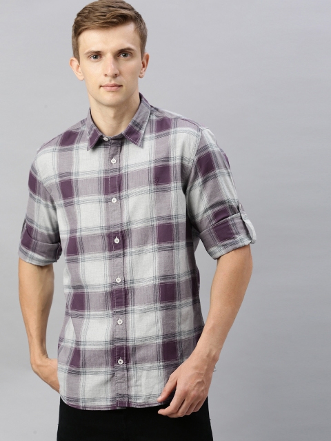 

Indian Terrain Men Grey & Purple Chiseled Fit Checked Casual Shirt