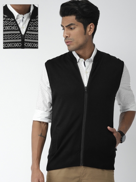 

Indian Terrain Men Black Solid Reversible Sweater Vest