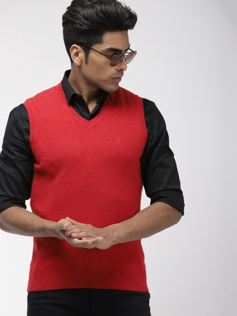 

Indian Terrain Men Red Solid Sweater