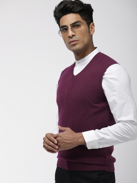 

Indian Terrain Men Burgundy Solid Sweater