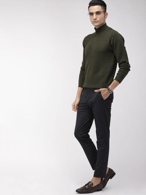 

Indian Terrain Men Olive Green Self Design Pullover Sweater