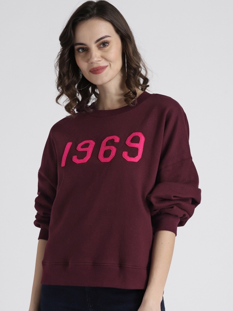 

GAP Women's Vintage Soft Gap Logo Sweatshirt, Burgundy