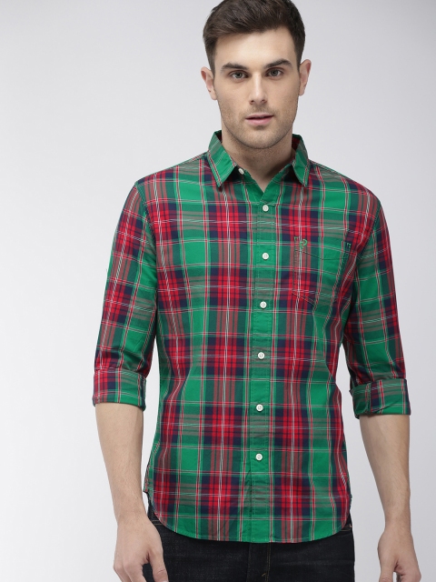 

Denizen From Levis Men Green & Red Regular Fit Checked Casual Shirt