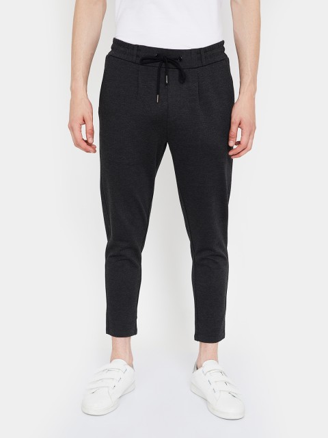 

Bossini Men Charcoal Grey Tapered Fit Solid Cigarette Trousers