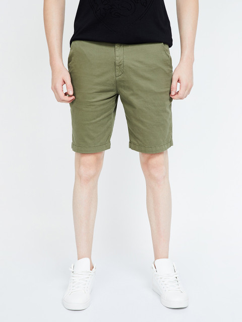 

Bossini Men Olive Green Solid Slim Fit Regular Shorts