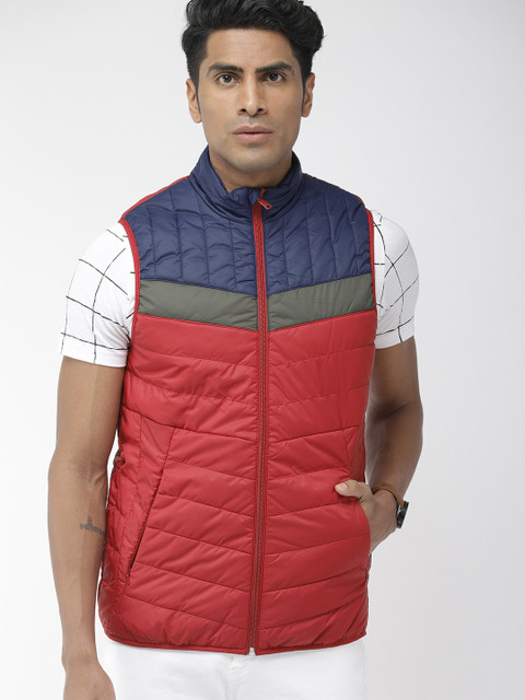 

Indian Terrain Men Red & Navy Blue Colourblocked Lightweight Puffer Jacket