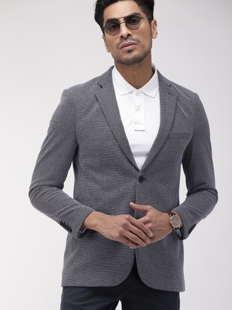 

Indian Terrain Men White & Navy Blue Self Design Single Breasted Semi-Formal Blazer