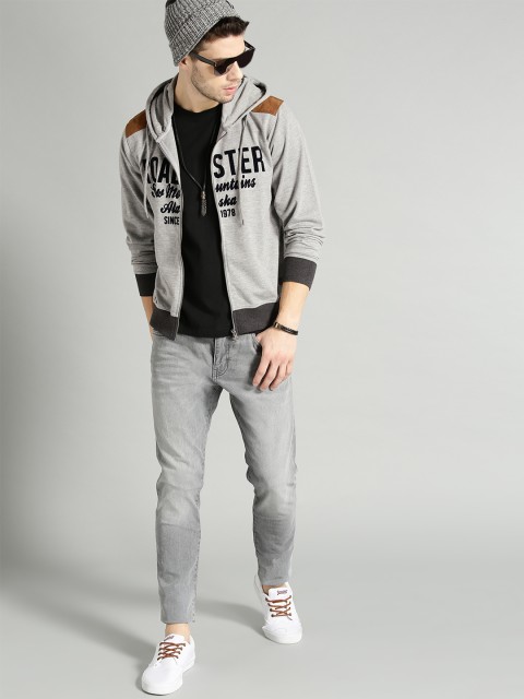 

Roadster Men Grey Melange & Black Applique Detail Hooded Sweatshirt