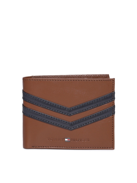 

Tommy Hilfiger Men Brown Leather Two Fold Wallet