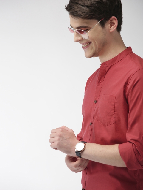 

Mast & Harbour Men Red Regular Fit Solid Casual Shirt