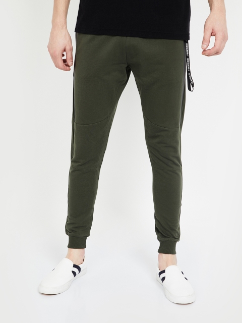 

Forca by Lifestyle Men Olive Green Regular Fit Solid Joggers