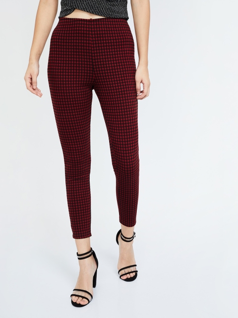 

Ginger by Lifestyle Women Red & Black Knitted Checked Skinny Fit Treggings