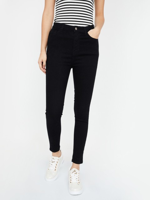 

Ginger by Lifestyle Women Black Slim Fit Mid-Rise Clean Look Jeans