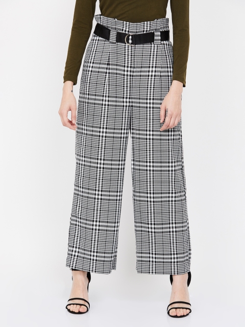 

Ginger by Lifestyle Women White & Black Regular Fit Yarn Dyed Checked Parallel Trousers