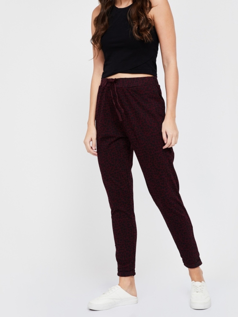 

Ginger by Lifestyle Women Burgundy Regular Fit Printed Peg Trousers