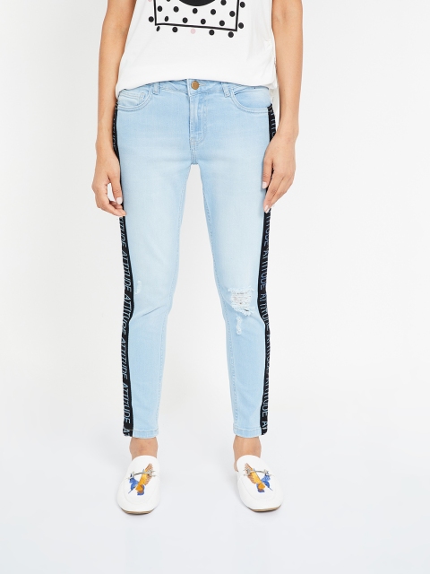

Ginger by Lifestyle Women Blue Straight Fit Mid-Rise Low Distress Jeans