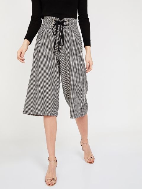 

Ginger by Lifestyle Women Beige & Black Regular Fit Checked Culottes