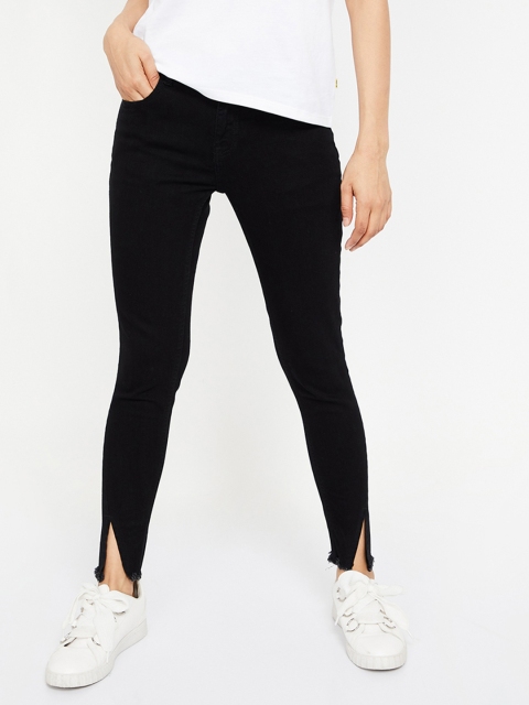 

Ginger by Lifestyle Women Black Straight Fit Mid-Rise Clean Look Jeans