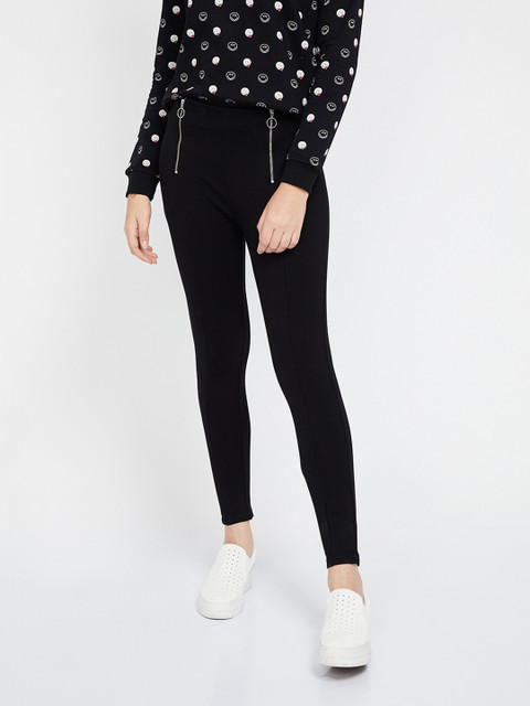 

Ginger by Lifestyle Women Black Solid Cropped Treggings