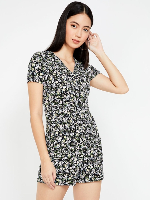 

Ginger by Lifestyle Navy Blue & Off-White Printed Nightdress