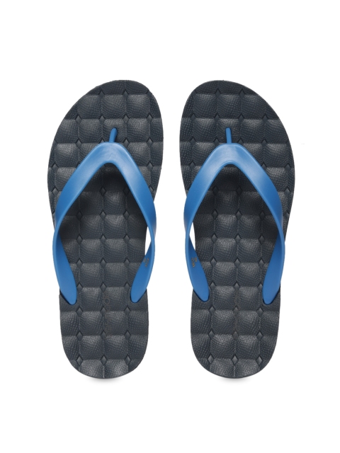 

Tresmode Men Blue Solid Thong Flip-Flops