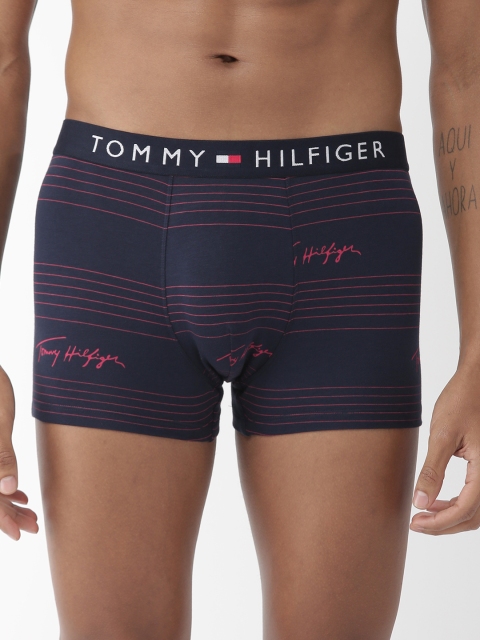 

Tommy Hilfiger Men Navy Blue & Red Printed Trunks A9AB4136