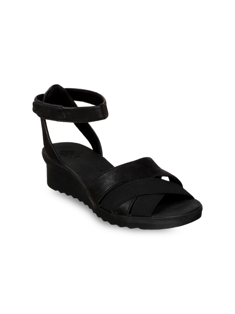 

Clarks Women Black Solid Heels