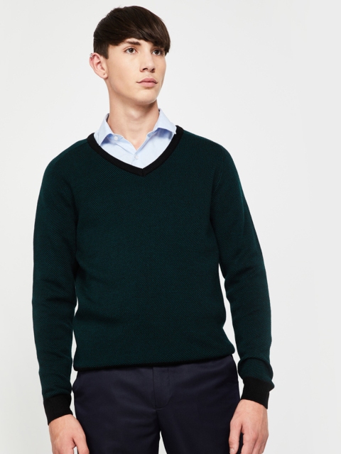 

CODE by Lifestyle Men Green Solid Sweater