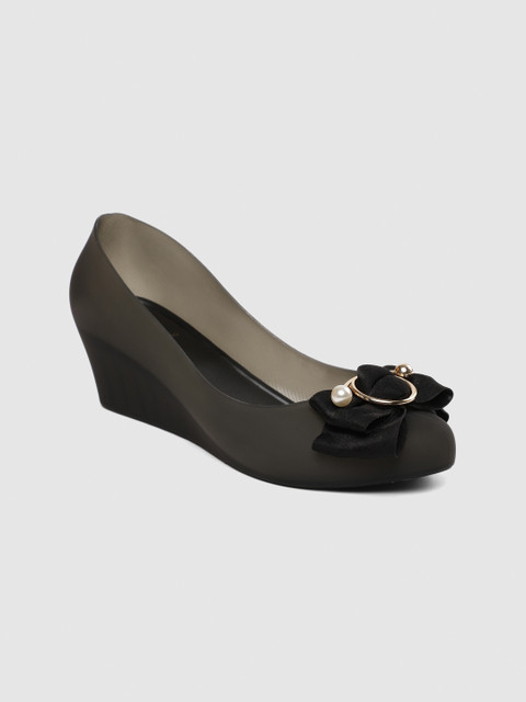 

Tresmode Women Black Solid Wedge Pumps