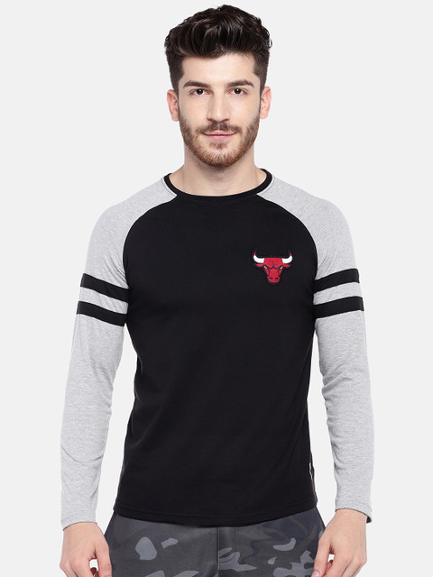 

NBA Men Black & Grey Colourblocked Round Neck Chicago Bulls T-shirt