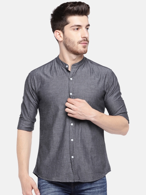 

YWC Men Grey Regular Fit Solid Casual Shirt