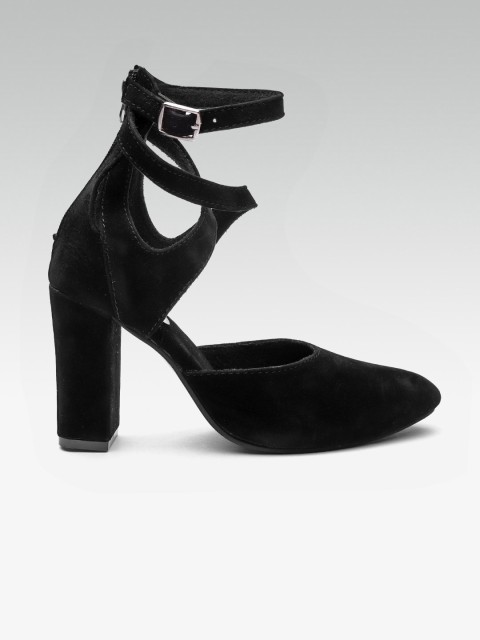 

Street Style Store Women Black Solid Pumps