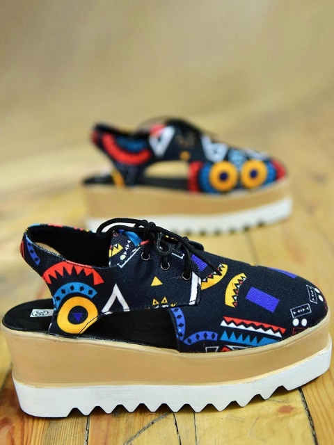 

Street Style Store Women Black & Yellow Printed Flatforms